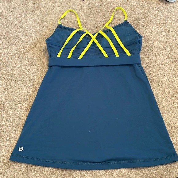 Lululemon Just Breathe strappy tank top size 8 - Picture 3 of 5